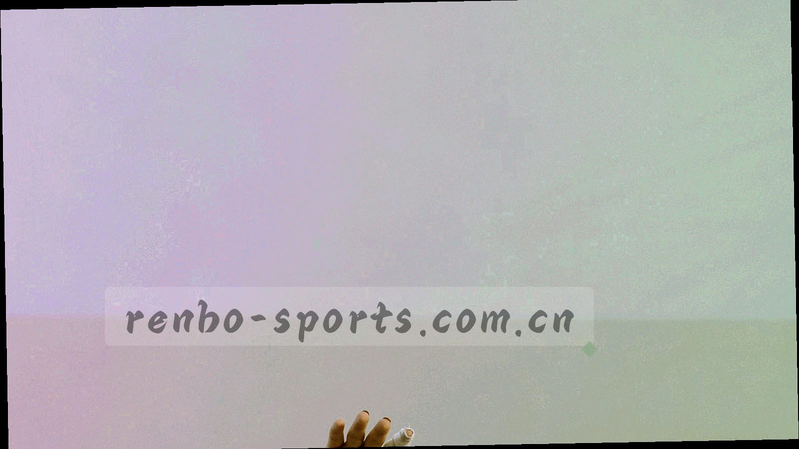 夜间球场俯视视角叠加数据热区色块的抽象画面